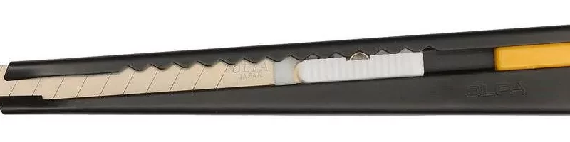 Нож  с выдвижным лезвием, черный,